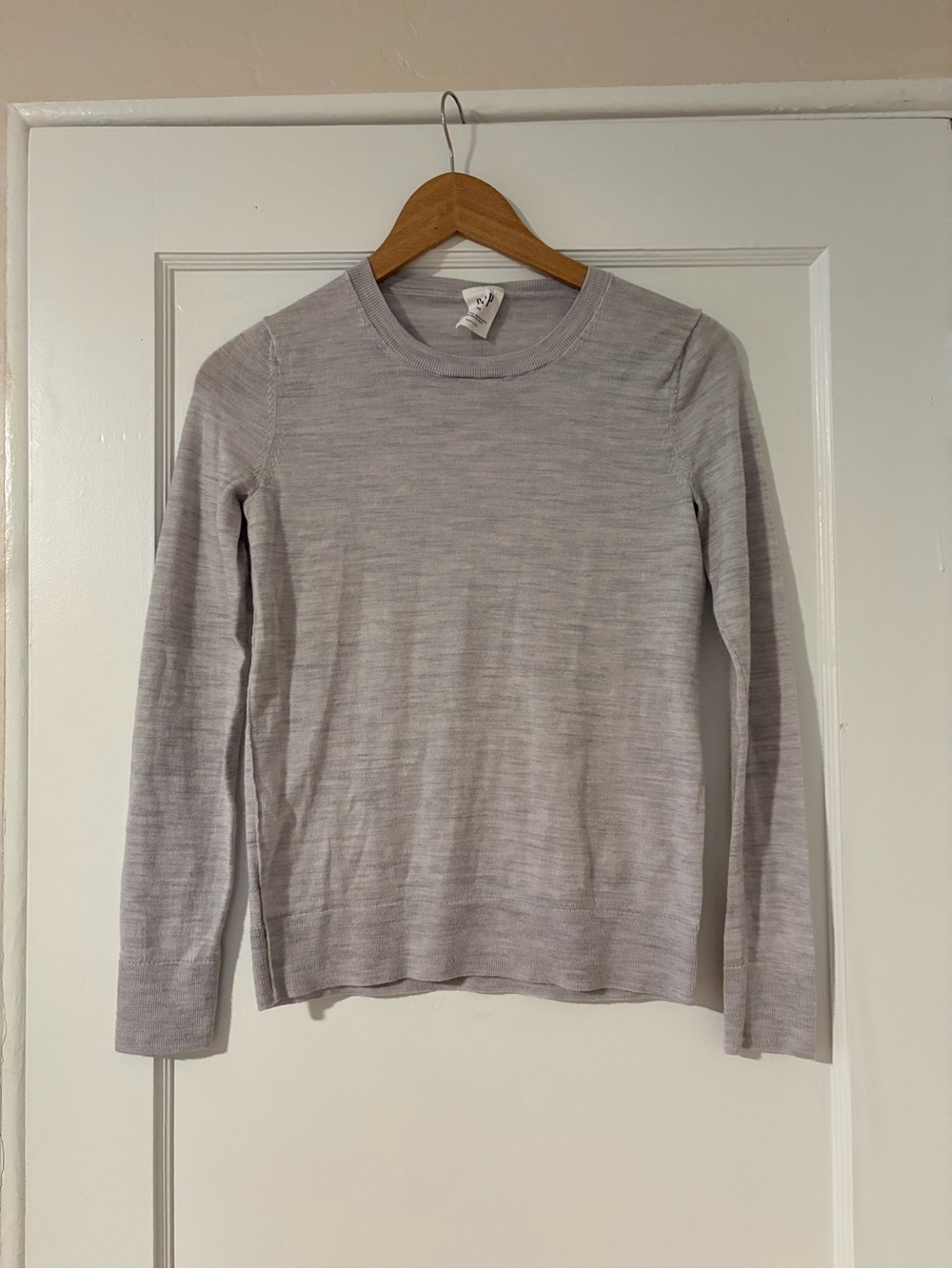 GAP XSmall Gray Merino Wool Crewneck Sweater Natural Fibers Cozy Winter Fall